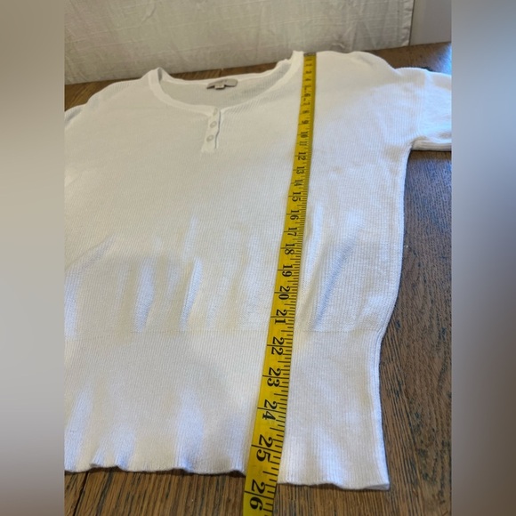 White ribbed V-neck sweater – LOFT Outlet (M) - Picture 5 of 7